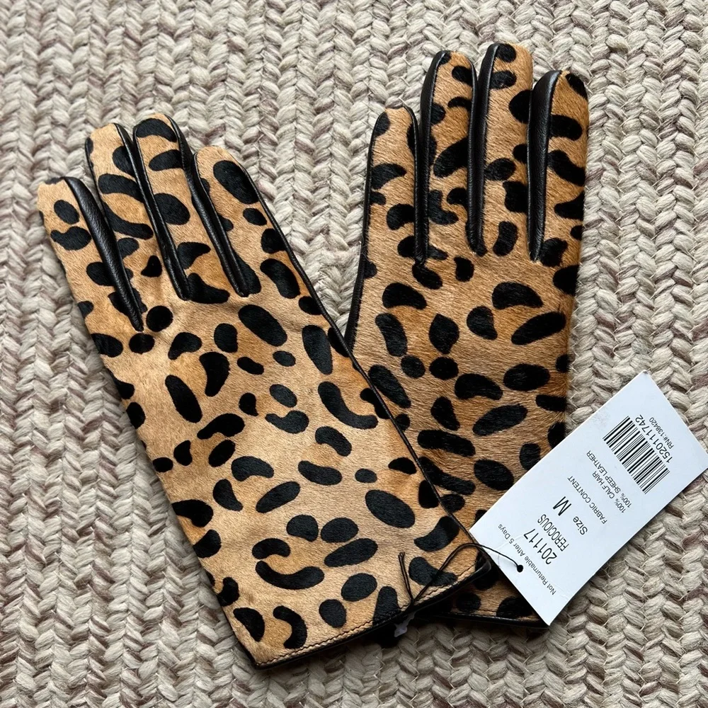 Etcetera Black and Leopard Print Gloves